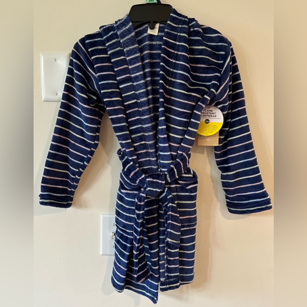 Thereabouts Girls Navy Rainbow Stripe Robe NWT Size XS 6/6X